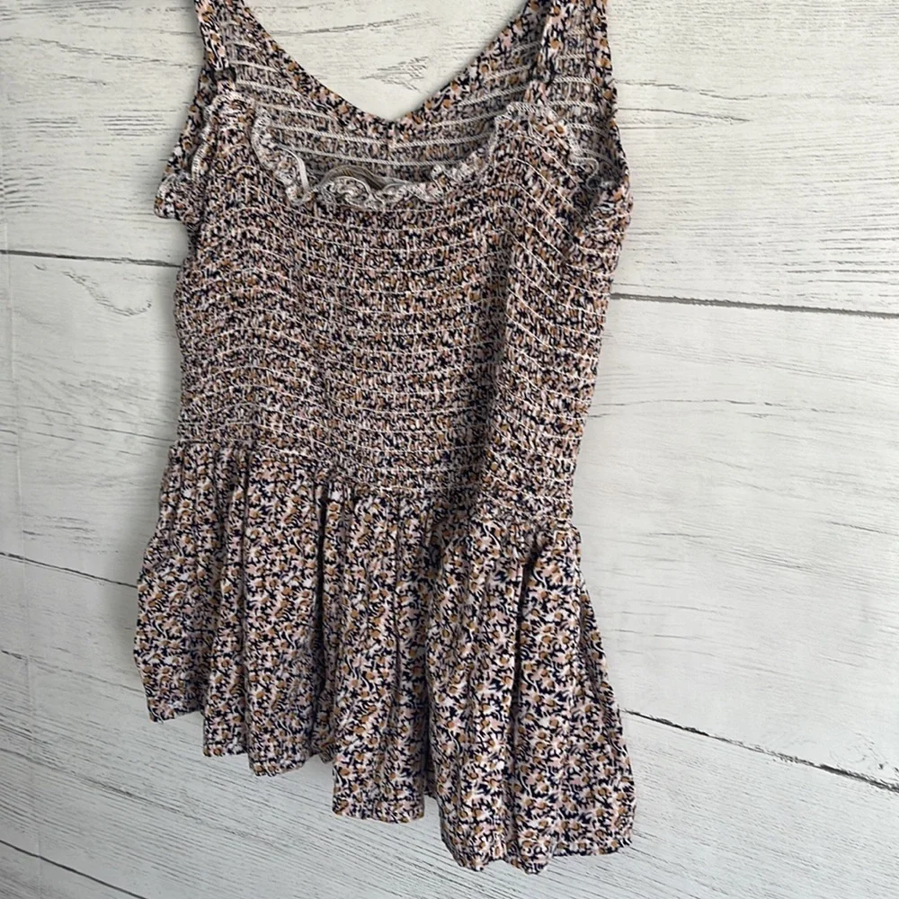 Chance Ruffle Tank | SIZE S - Picture 4 of 8